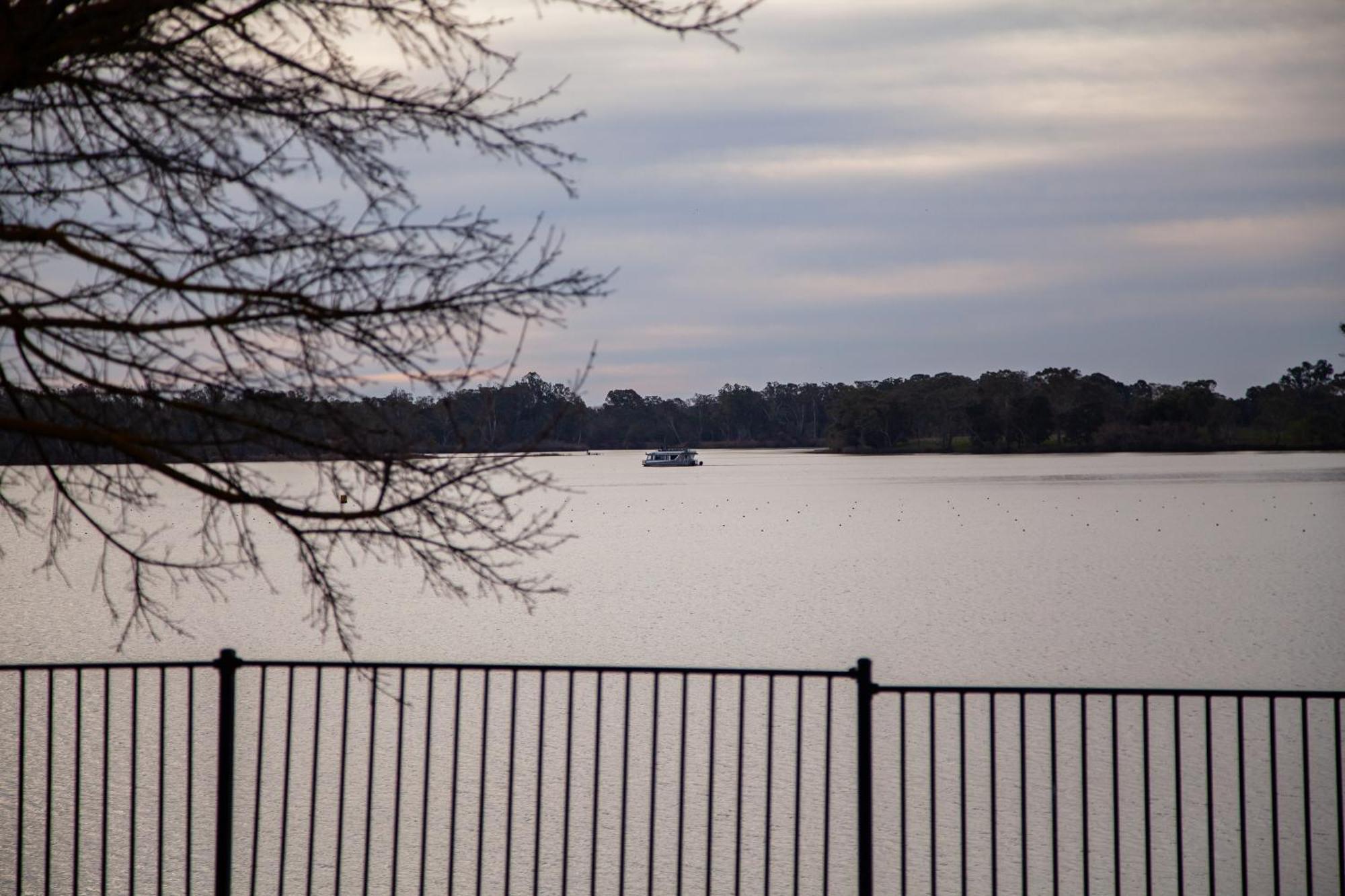 Nagambie Waterfront Motel المظهر الخارجي الصورة